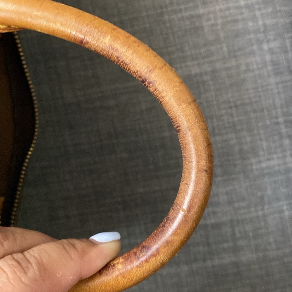 Authentic Louis Vuitton Speedy 40
Please, no lowball offers! - Picture 16 of 17
